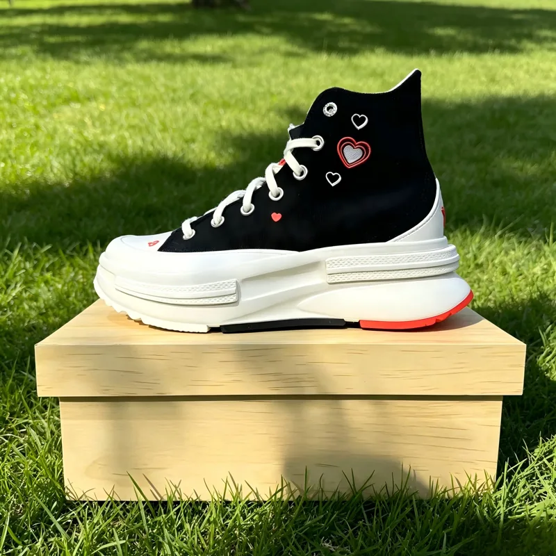 Canvas Sneaker High - Unisex hoge canvas sneakers met hartjespatroon,